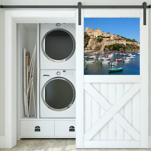 Urok Castello Aragonese Ischia w letnich odcieniach