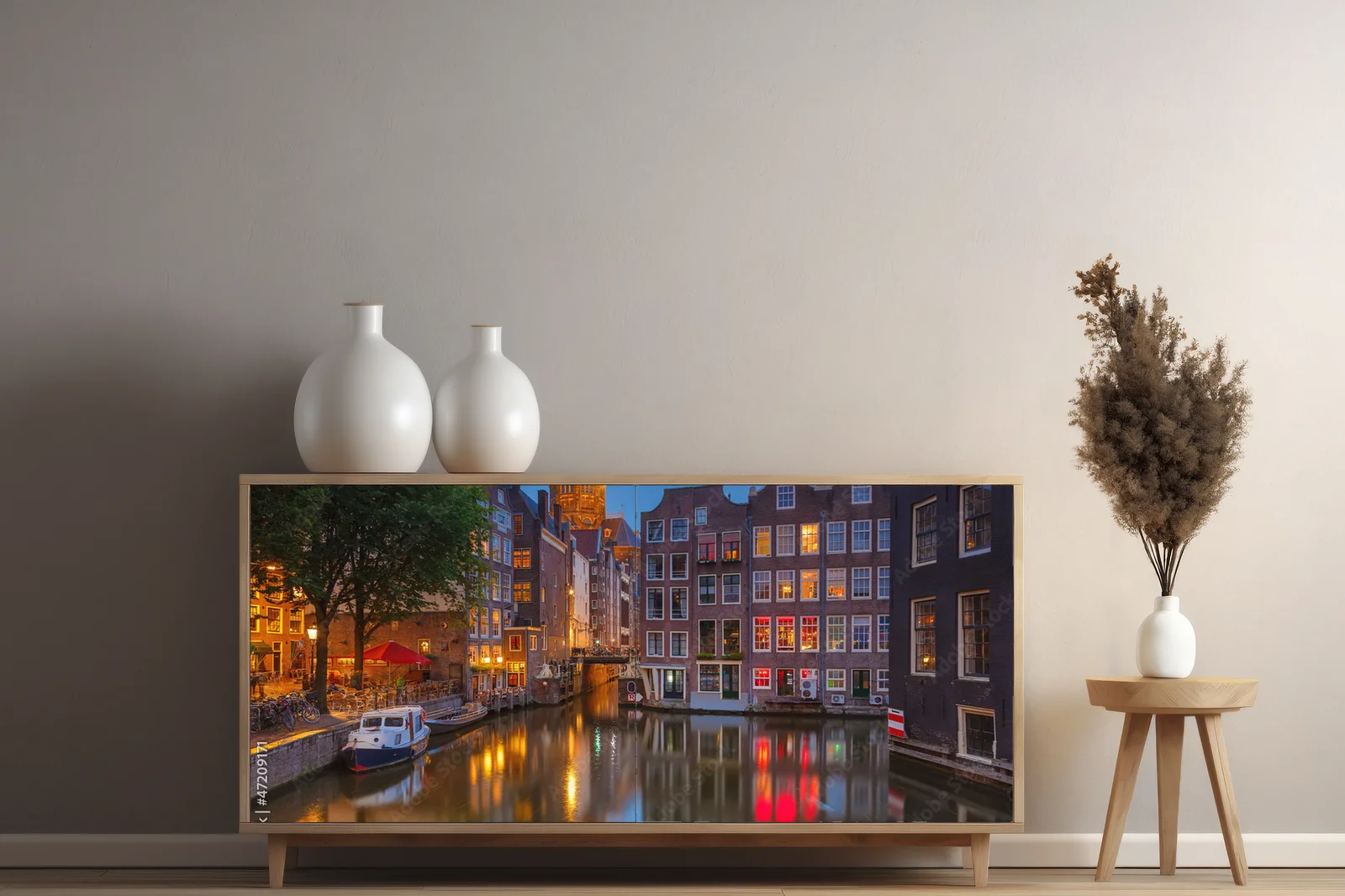 Nocne uroki Amsterdamu w zwiewnych odcieniach