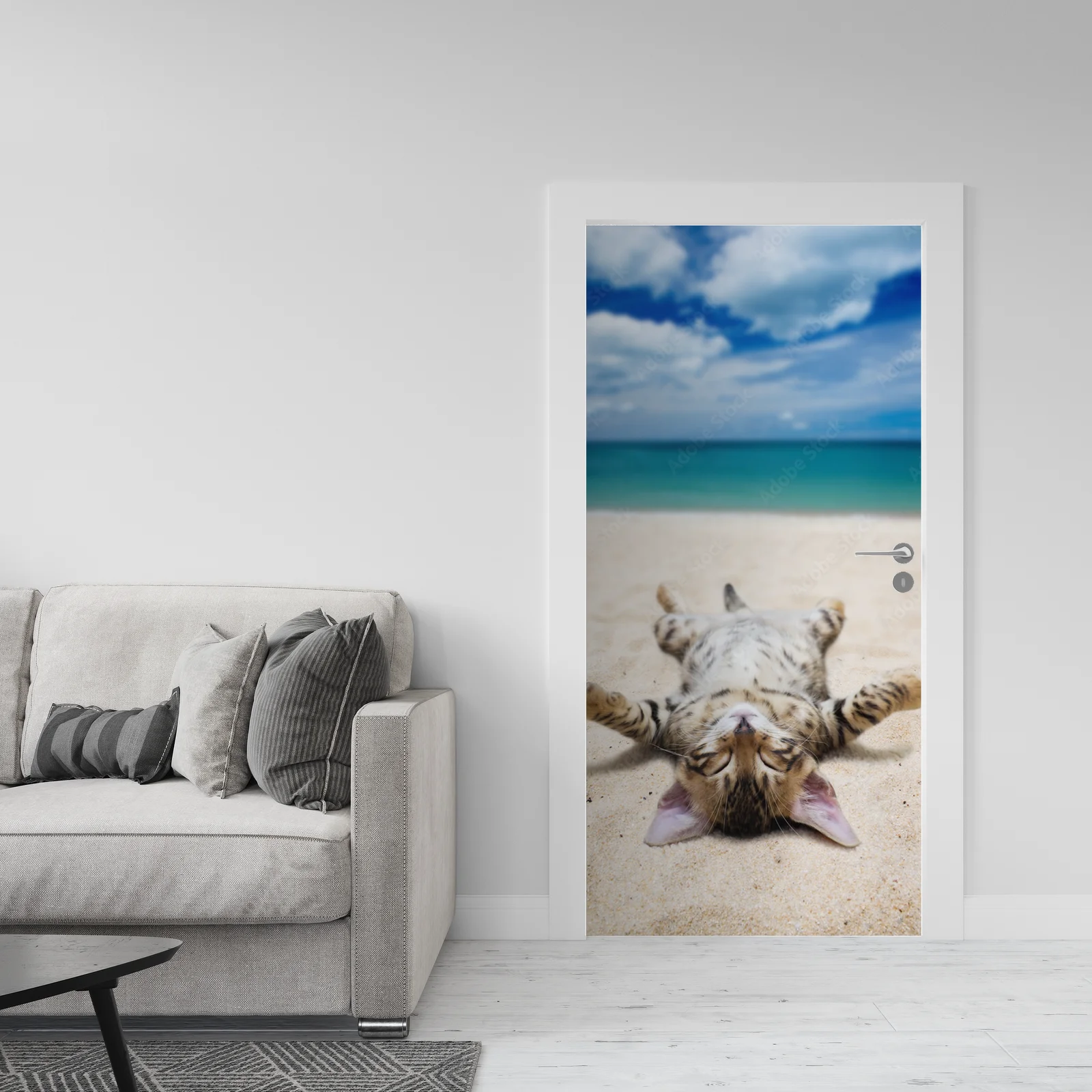 Koty na plaży: letnia harmonia w pastelowych odcieniach