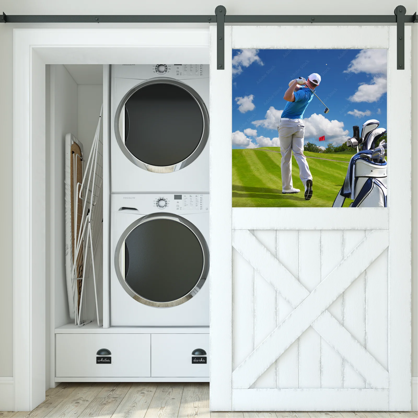 Wspaniały golfowy zachód słońca w żywych barwach