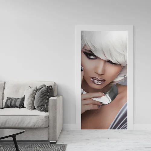 Zjawiskowy portret blond piękności w subtelnych odcieniach