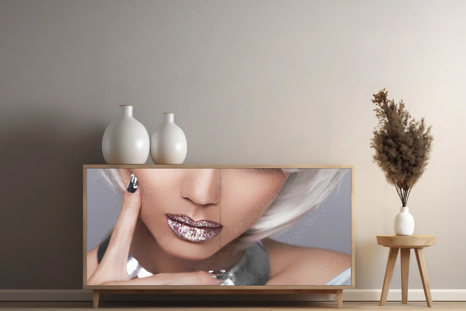 Zjawiskowy portret blond piękności w subtelnych odcieniach