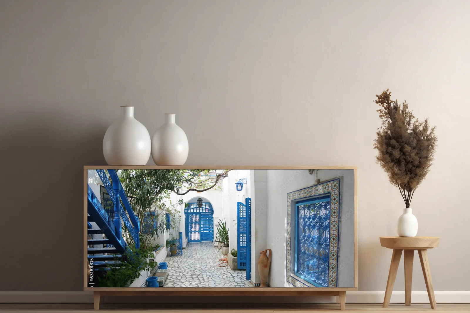 Wspomnienia z letniego dziedzińca w Sidi Bou Said