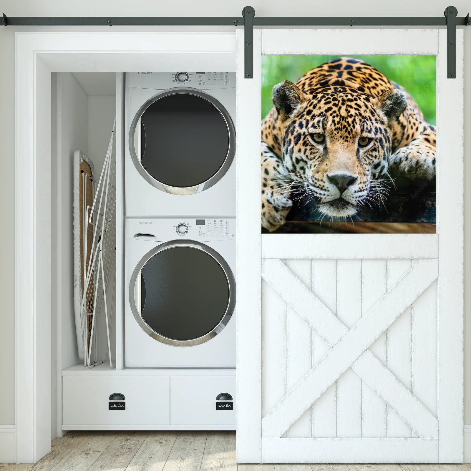 Kuszący portret jaguara w leśnej głuszy