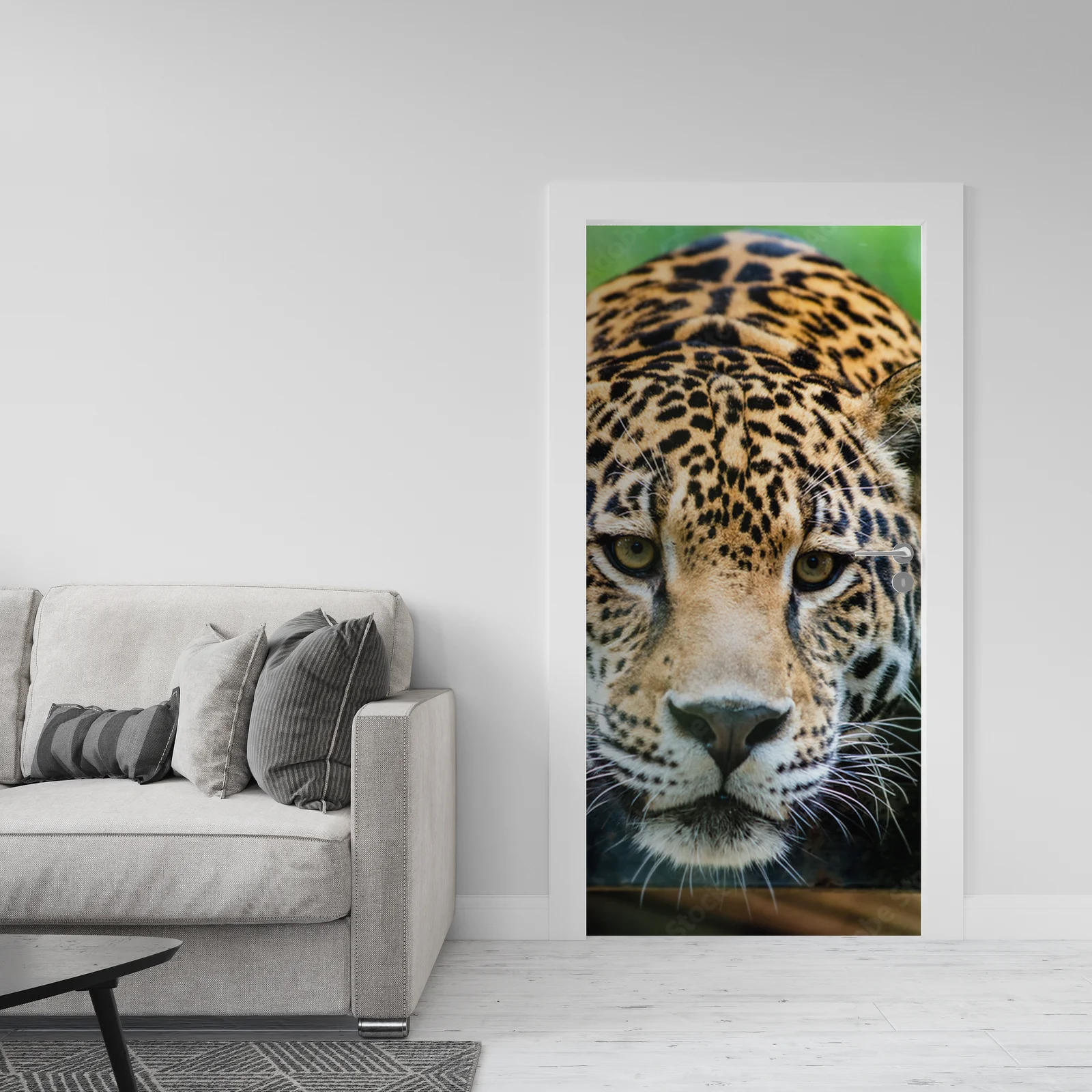 Kuszący portret jaguara w leśnej głuszy