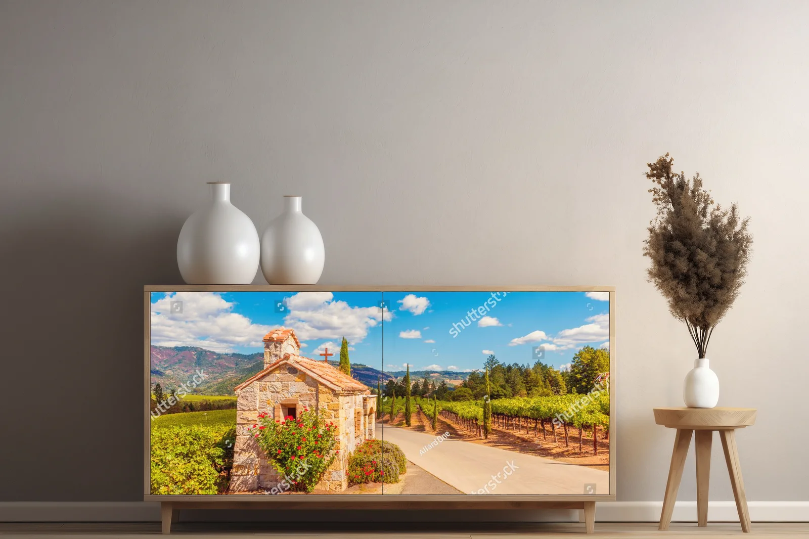Idylliczna kaplica wśród winorośli Napa Valley