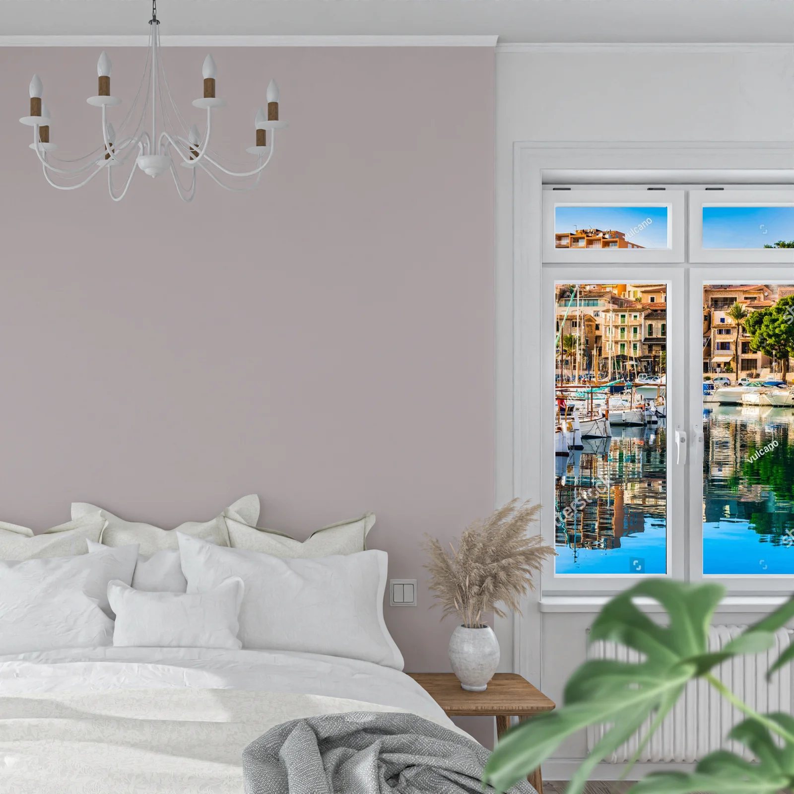 Idylliczny Port de Soller w błękicie Morza Śródziemnego