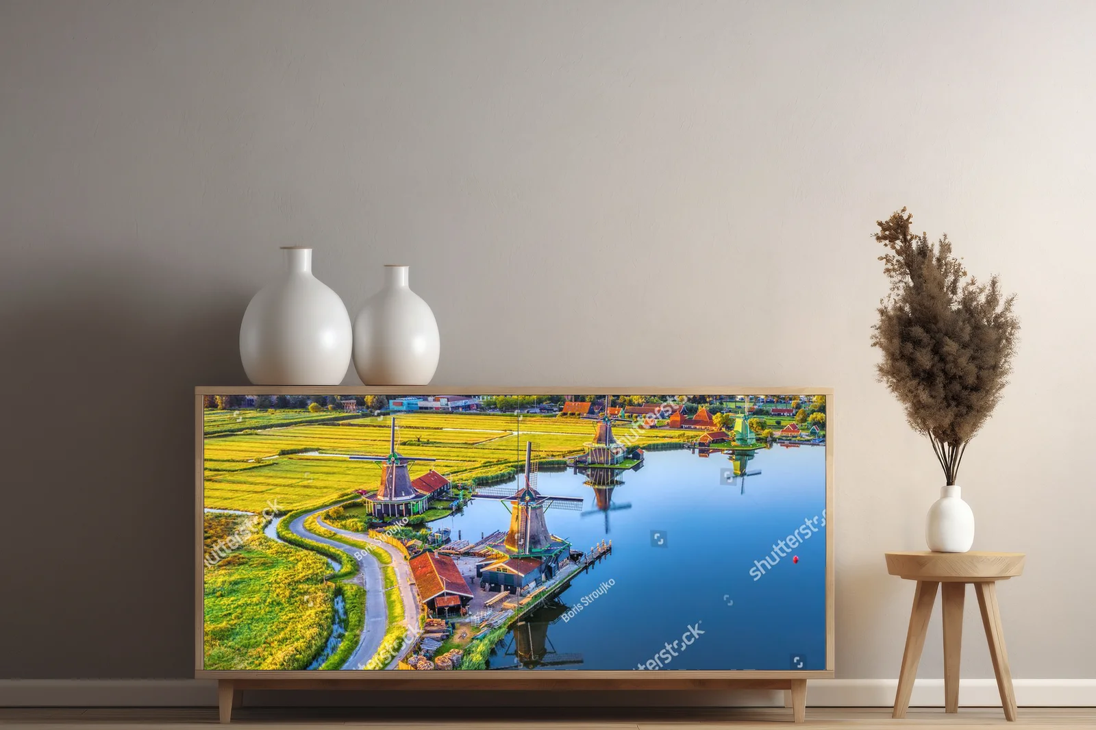 Idylliczny pejzaż wiatraków Zaanse Schans