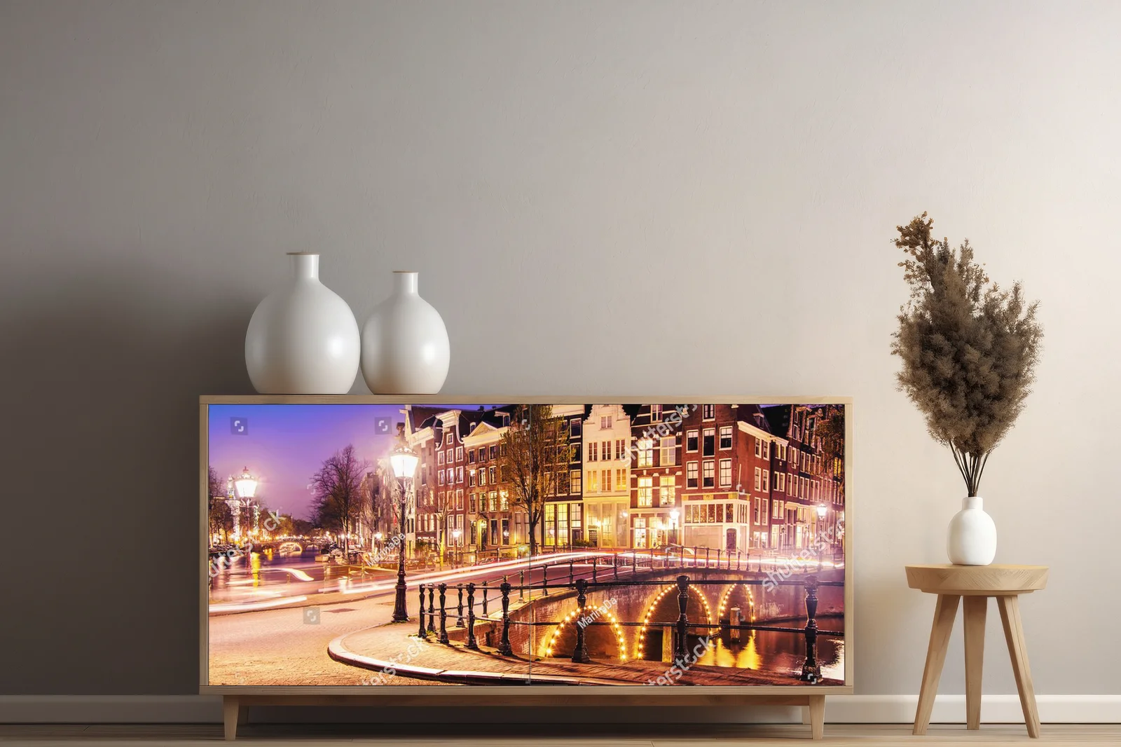 Magiczne amsterdamskie kanały w nocnym blasku