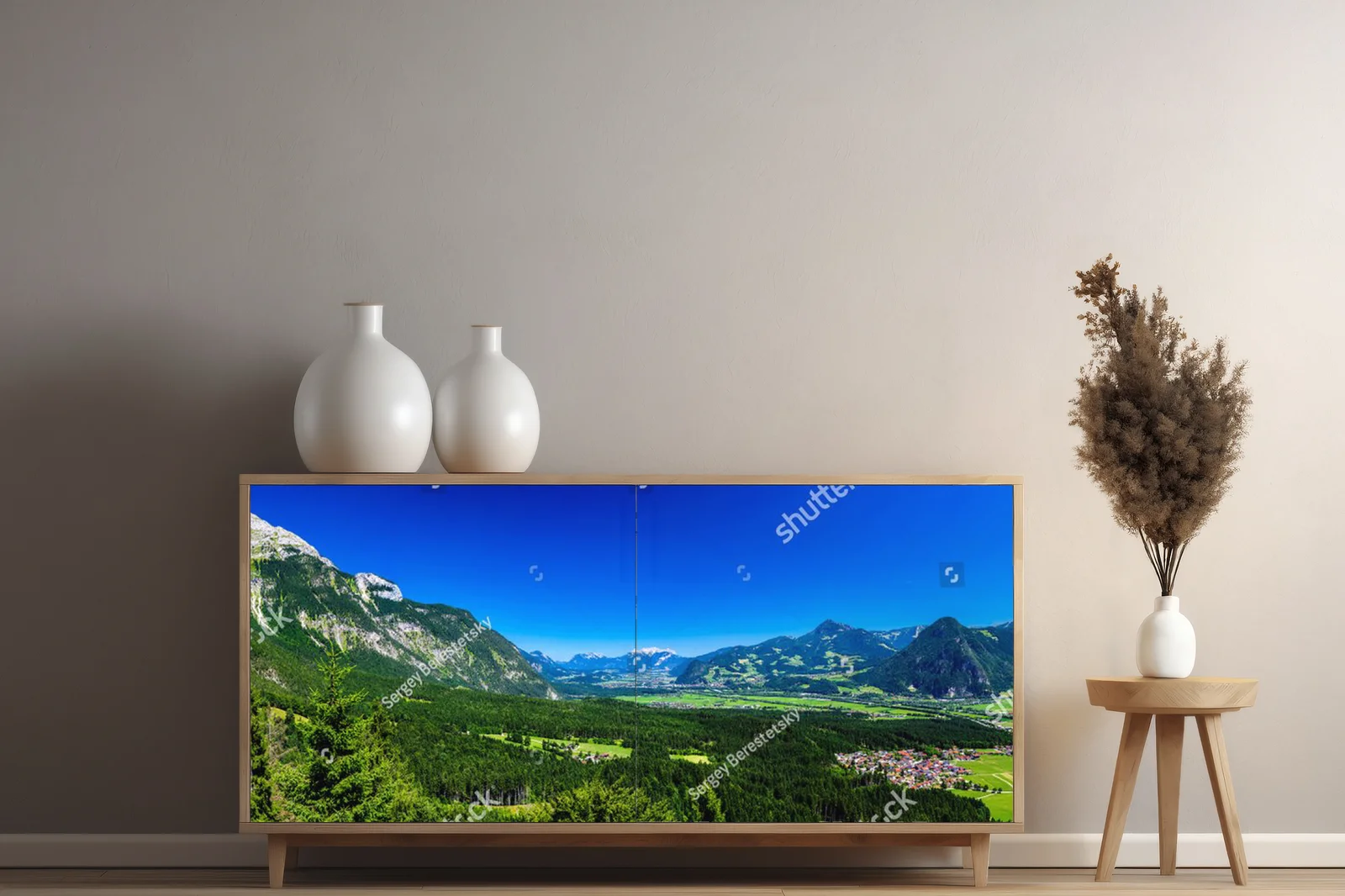 Zachwycająca panorama Tirol w błękitnych odcieniach