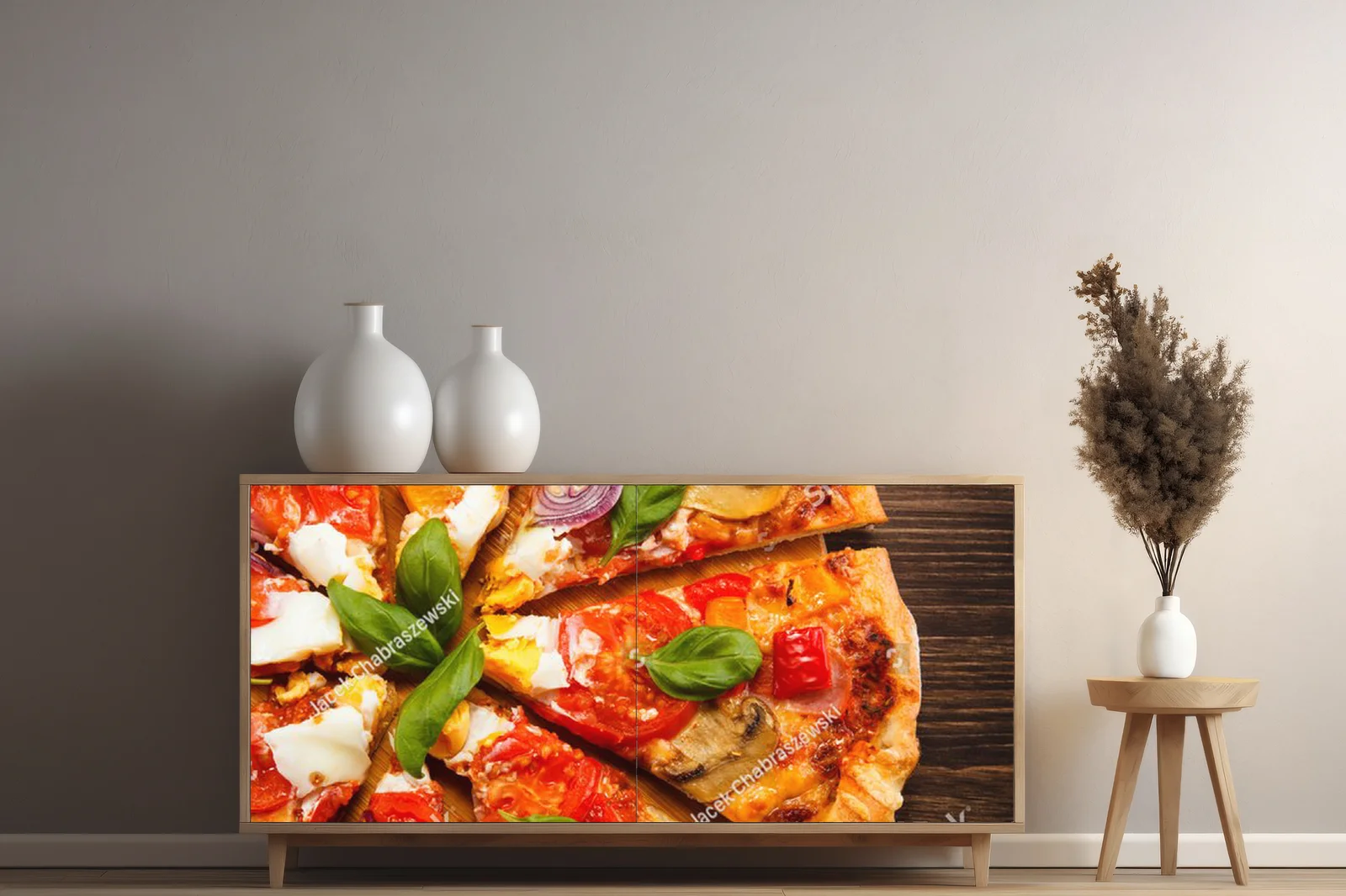 Wyjątkowa pizza z jajkiem i pieczarkami