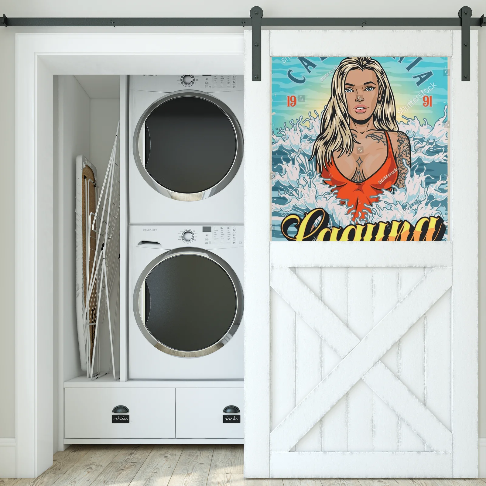 Kolorowy portret letniej dziewczyny nad oceanem