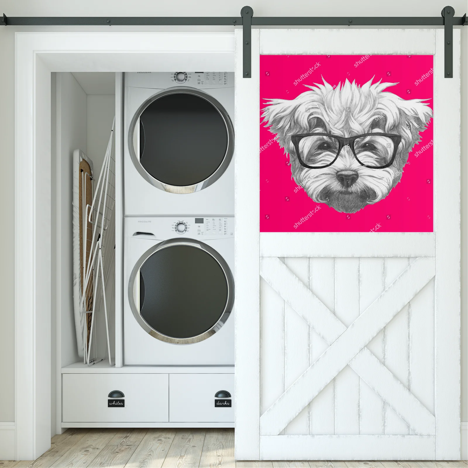 Radosny portret maltese w okularach